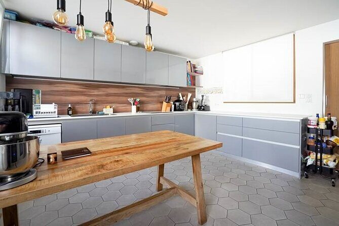 Bordeaux Private Baking Class : A Journey Into French Pastry - Who Should Consider This Class?