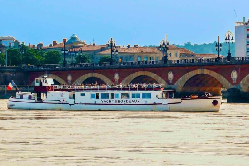Bordeaux: River Garonne Cruise with Glass of Wine and Canelé - Tasting Regional Delights