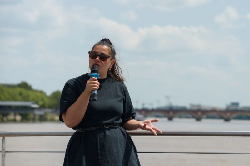 Bordeaux: Scenic River Cruise with Commentary and Canelés - Key Points