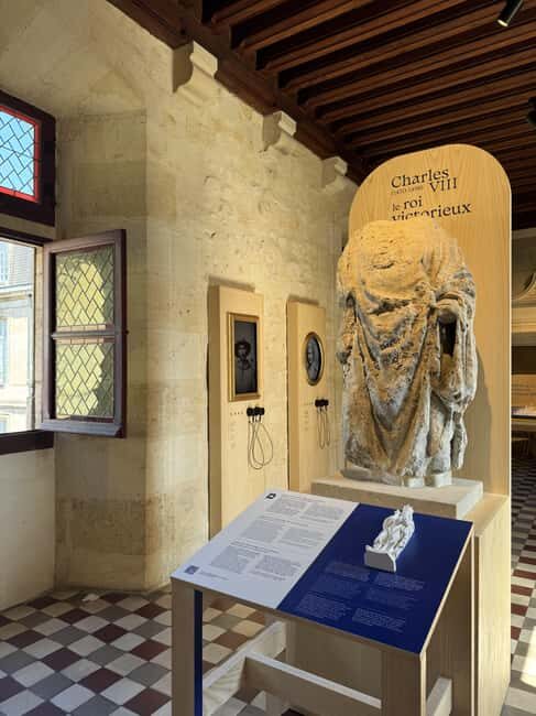 Bordeaux: the Porte Cailhau, a symbol of the Middle Ages - Exploring Bordeaux’s Porte Cailhau in Detail