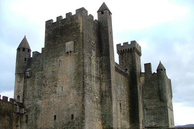 Bordeaux to Dordogne - Private Tour: Fortified Castles and Medieval Villages - Who Should Consider This Tour?