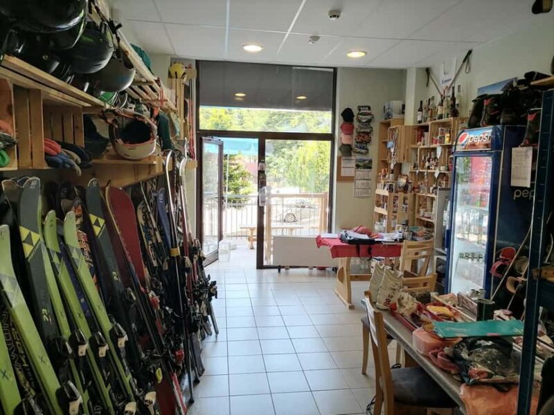 Borovets: Ski Lesson with Equipment Rental - Key Points