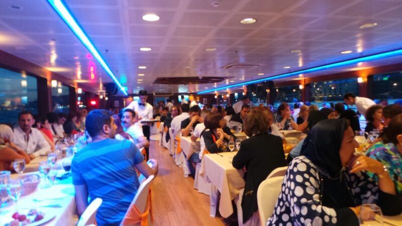 Bosphorus Dinner Cruise with Live Performances Experience - Key Points