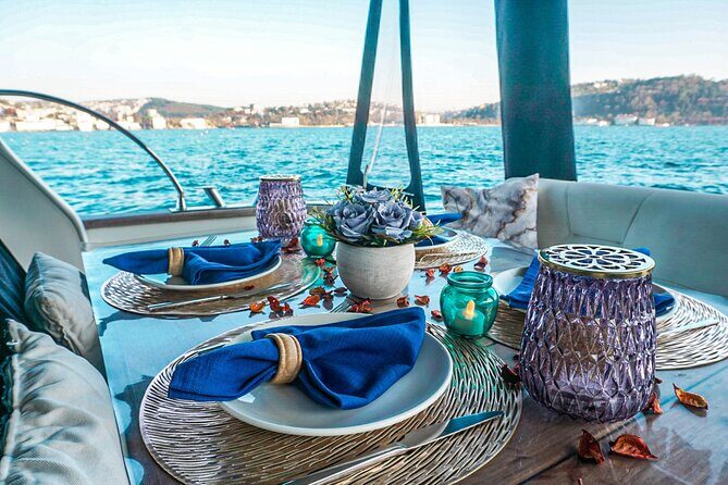 Bosphorus Dinner / Lunch Cruise - Private and Customizable - Exploring the Experience