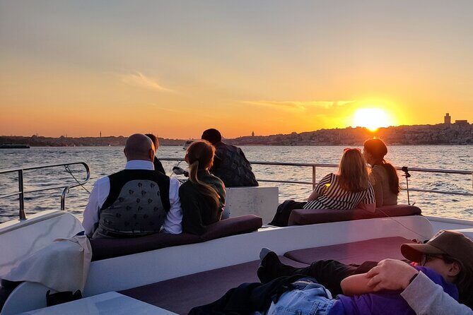 Bosphorus Sunset Cruise on Deluxe Yacht in Istanbul - Who Should Consider This Tour?