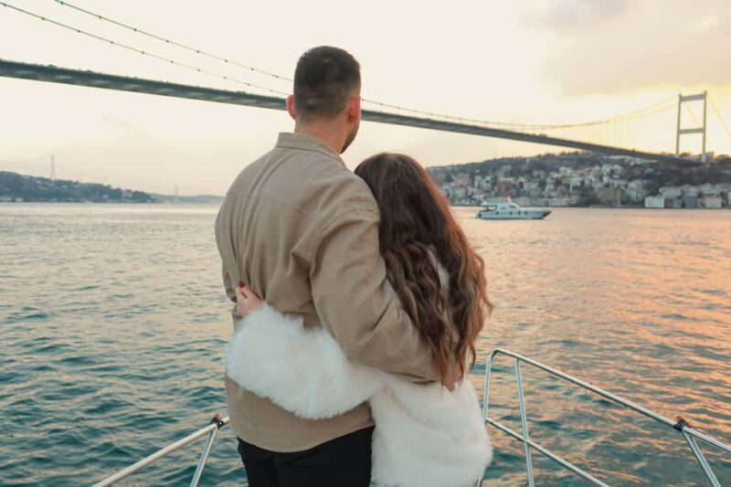 Bosphorus: Sunset Yacht Cruise with Private Yacht - The Experience in Practice