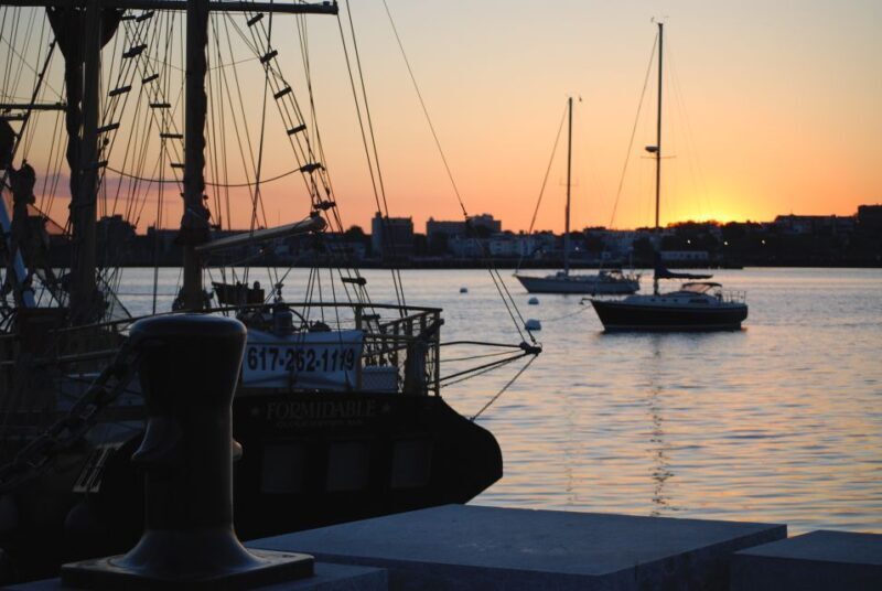 Boston: City Cruises Sunset Skyline Cruise with Commentary - FAQs