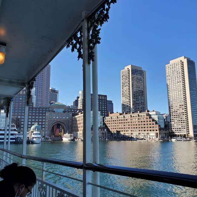 Boston: Dog-Friendly Halloween Costume & Sightseeing Cruise - Who Should Consider This Tour?