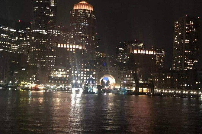 Boston Full Moon Cruise Tour - Key Points
