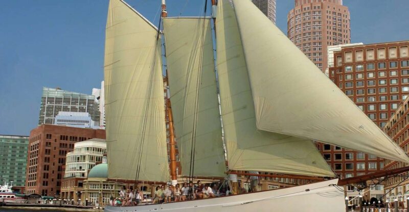 Boston: Harbor Champagne Sunset Sail from Rowes Wharf - An in-Depth Look at the Boston Harbor Sunset Sail