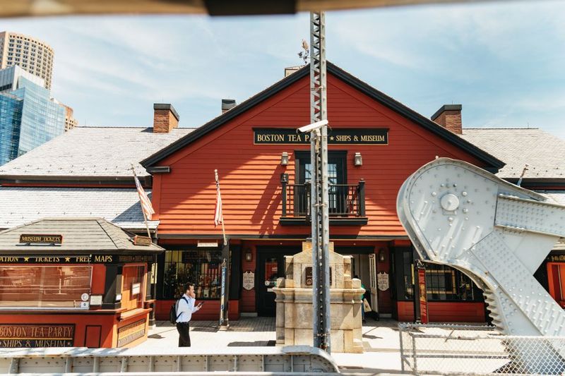 Boston: Hop-on Hop-off Old Town Trolley Tour - The Narration: Where the Tour Becomes More Than Transportation