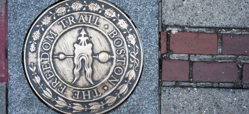 Boston: Seafood Tasting & Historical Walking Tour - Key Points