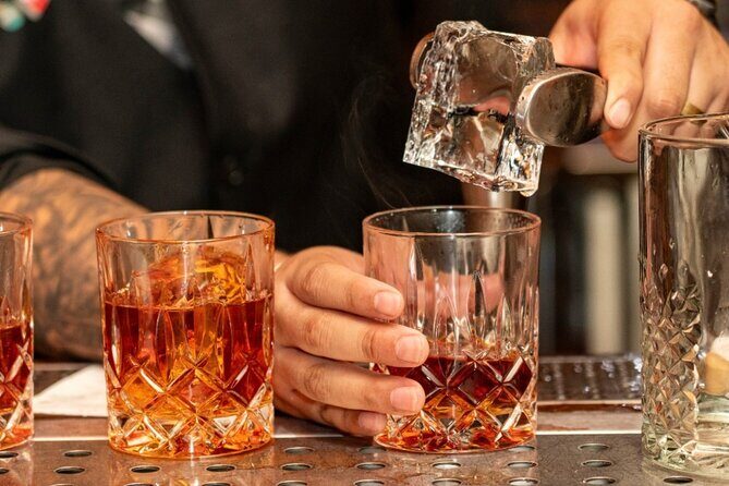 Bourbon & Blood: A Tennessee Whiskey History & Tasting Experience - Key Points