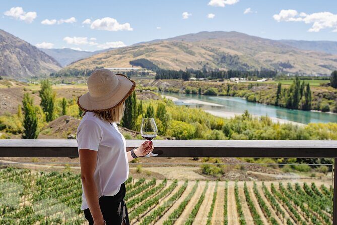 Boutique Wine Tour - visit Central Otago, 4 Wineries & Lunch - Why Consider This Tour?