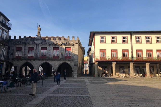 Braga & Guimarães Small Group Tour: Lunch & All Tickets Included - Stop 4: Guimarães Castle (Portugal’s Oldest Castle and a King’s Early Life)