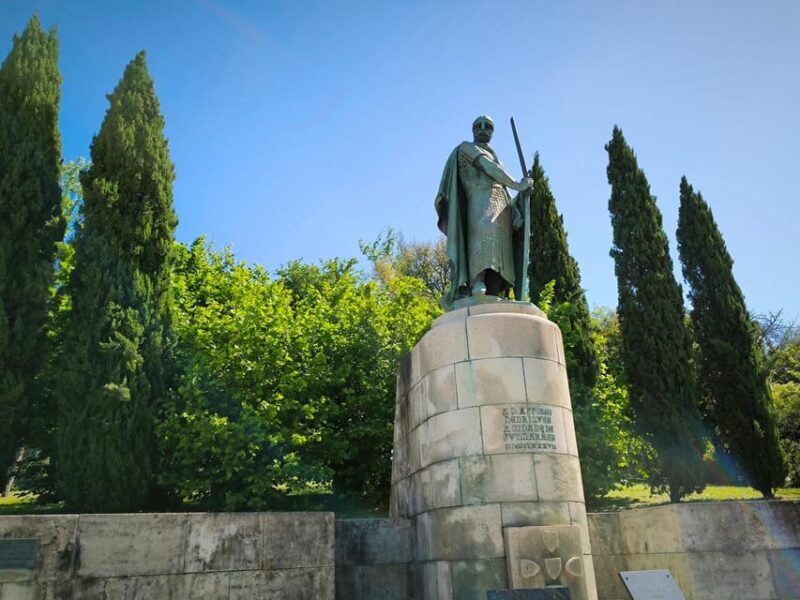 Braga & Guimarães Tour: Small Historical Group Tour - Key Points