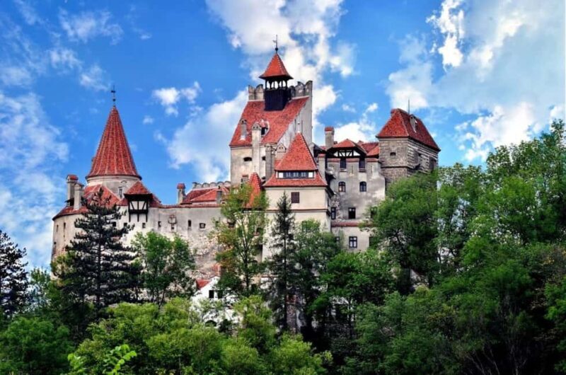 Bran Castle: City Break with Halloween Party, dinner, hotel - Who Is This Tour Best For?