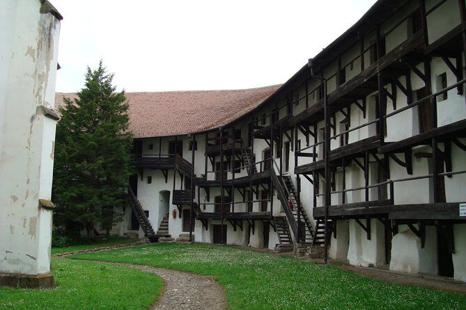 Bran Castle, Rasnov Fortress, Harman & Prejmer Fortified Churches Day Tour - Scenery and Travel Experience
