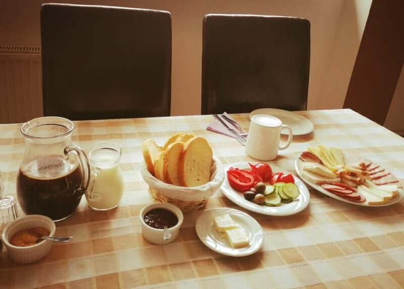 Bran: Rural Tour with Local Food & Accommodation in imon - The guided rural walk and local tour