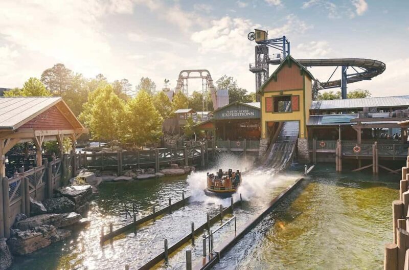 Branson: 1 or 2 Day Silver Dollar City Theme Park Tickets - Key Points