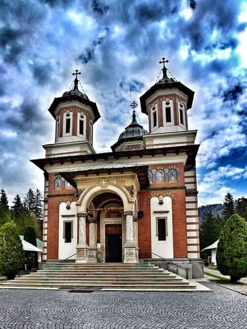 Braov: Peles, Bran, Rasnov, & Valea Cetatii Day Trip - FAQs