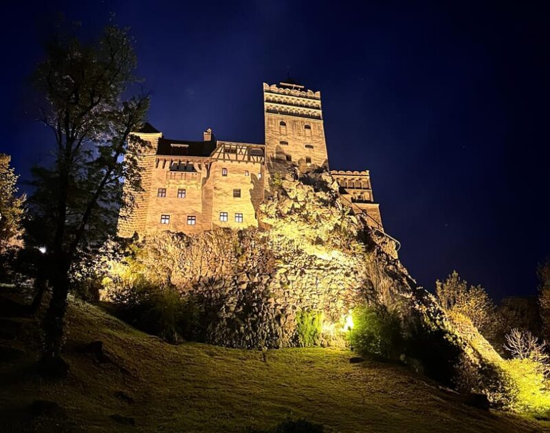 Brasov: Bran Castle, Bear Sanctuary, Rasnov (Peles Optional) - FAQs