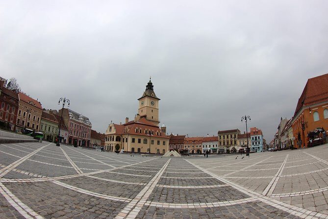 Brasov City Tour - Visit the CROWN City included Black Church entrance - First Stop: Piața Sfatului — Heart of Brasov