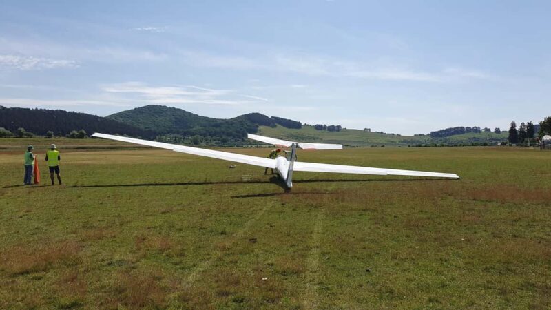 Brasov: Glider Flight Experience at Sanpetru Airfield - Key Points
