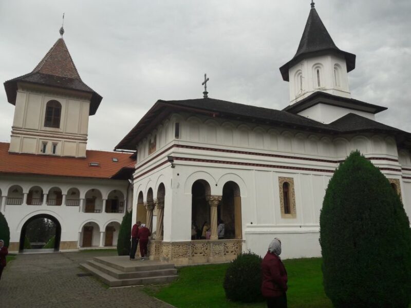 Brasov: Transfagarasan Highway-Balea Lake - Carta monastery - Authentic Traveler Insights