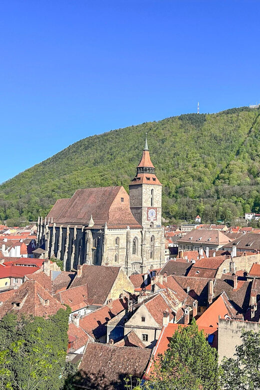 Brasov: Walking Tour of the Old Town & Photo Hotspots - The Experience of the Guide