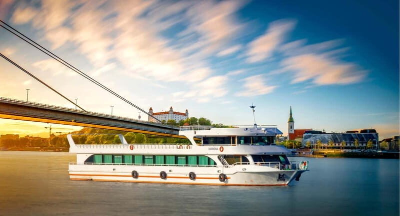 Bratislava - Gabíkovo Roundtrip by boat on the Danube - A Relaxing Journey on the Danube