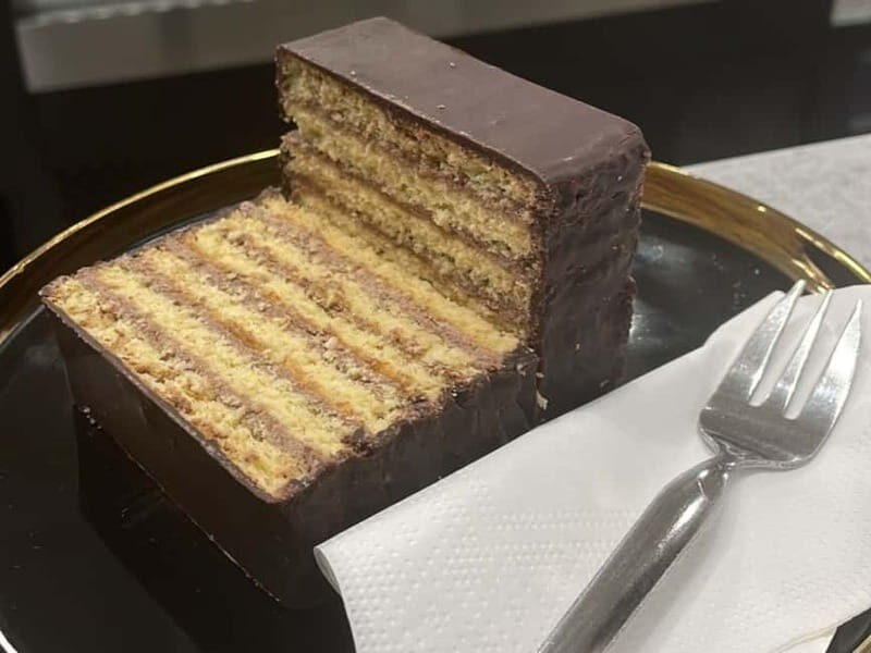 Bratislava: Old Town Cake Tasting Experience - Introduction