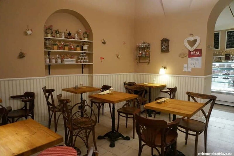 Bratislava: Old Town Cake Tasting Experience - Who Will Love This Experience?