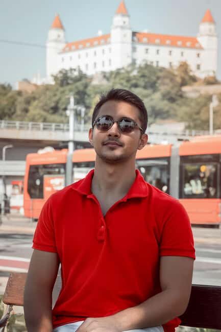 Bratislava: Private Photoshoot with Edited Photos - Who Should Consider This Experience?