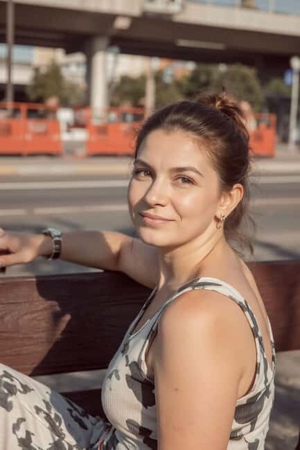 Bratislava: Private Photoshoot with Edited Photos - FAQ