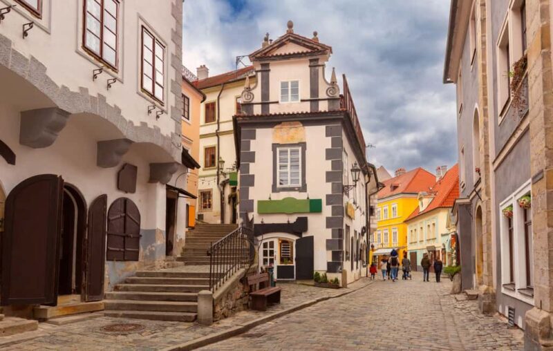 Bratislava: Slovakia Castle Photography Tour & Wine Tasting - FAQs