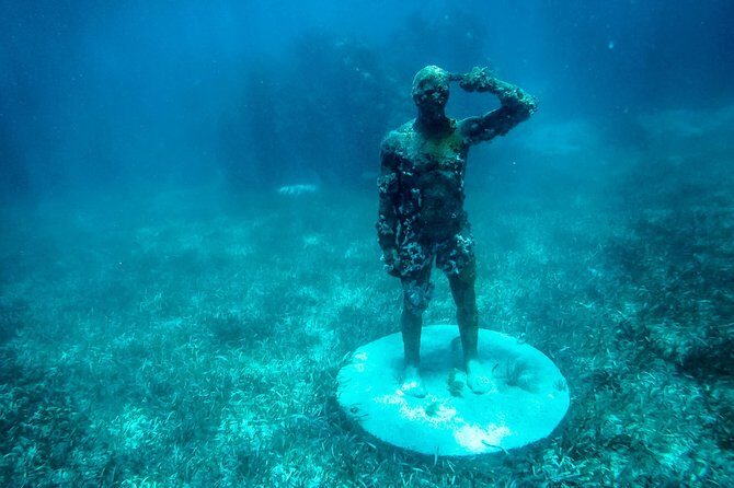 Breathtaking experience driving a speedboat in Cancun with Snorkeling included - FAQ