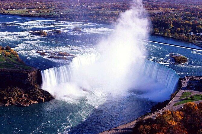 Breathtaking Niagara Falls Aerial Tour on Plane with iflyTOTO - Diving into the Experience