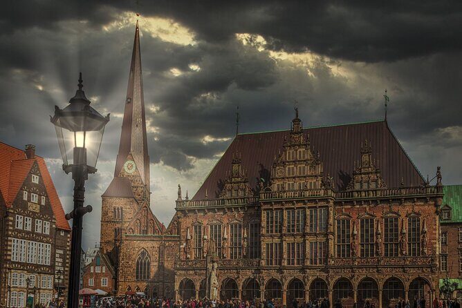 Bremen Private Walking Tour With A Professional Guide - Deep Dive into the Itinerary