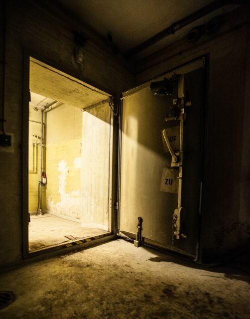 Bremen: Underground Guided Tour - Key Points