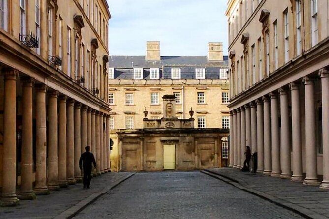 Bridgerton Tour and Bath City Highlights with Music - The Experience: What You Can Expect