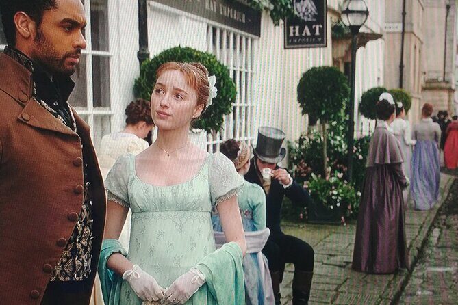 Bridgerton Walking Tour of Filming Locations & Storylines - Bath - Exploring the Details of the Bridgerton Bath Tour