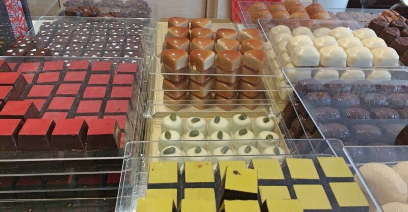 Brighton: Guided Chocolate Tour with Tastings - Key Points