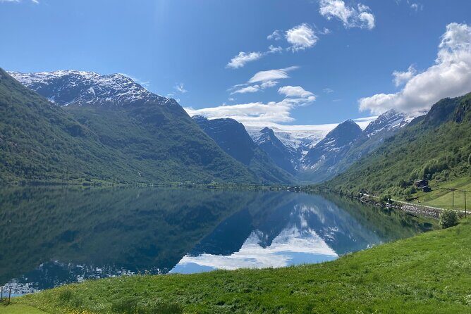 Briksdal Glacier and Loen from Nordfjordeid - Key Points