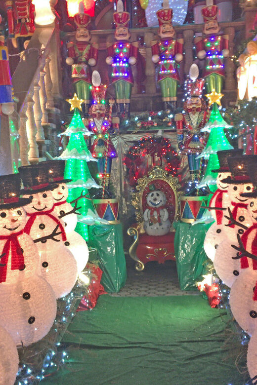 Brooklyn: Dyker Heights Christmas Walking Tour - What to Expect During the Tour