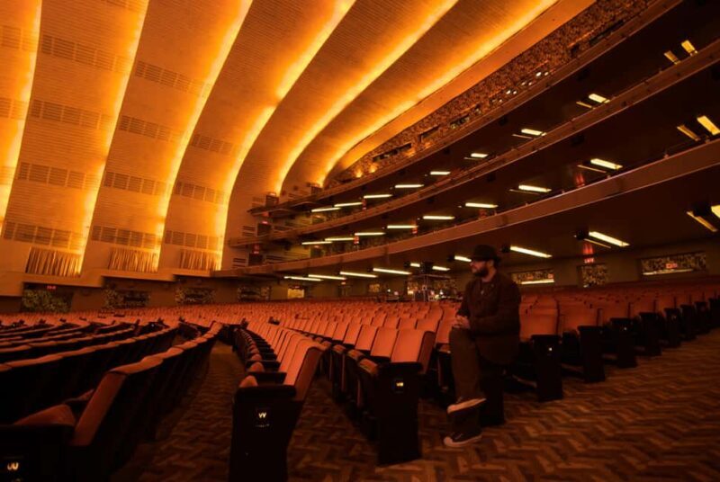 Brooklyn: Movie Locations Guided Tour with Entry Ticket - A Day in Brooklyn’s Movie Scene: What to Expect