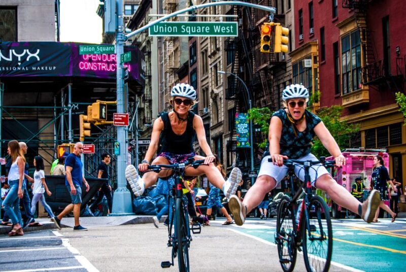 Brooklyn: Sightseeing Bike Tour with Local Guide - Analyzing the Price & Experience Value