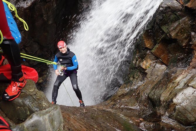 Bruar Canyoning Experience - What is the Bruar Canyoning Experience?