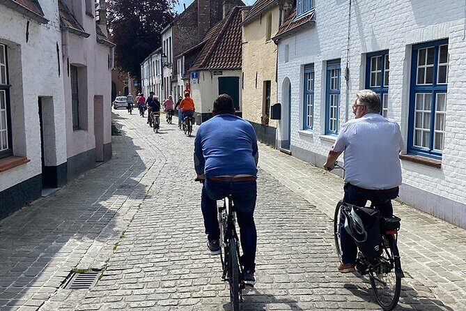 Bruges, Guided Retro Biketour: Highlights and Hidden Gems - The Ride: Comfort and Challenges