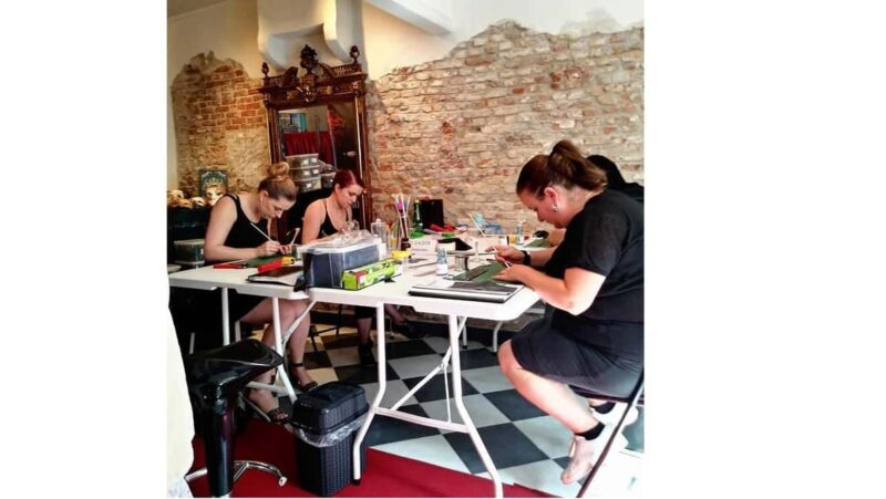 Bruges: Latex Accessory Workshop (groups and bachelorettes) - What is the Latex Accessory Workshop in Bruges?